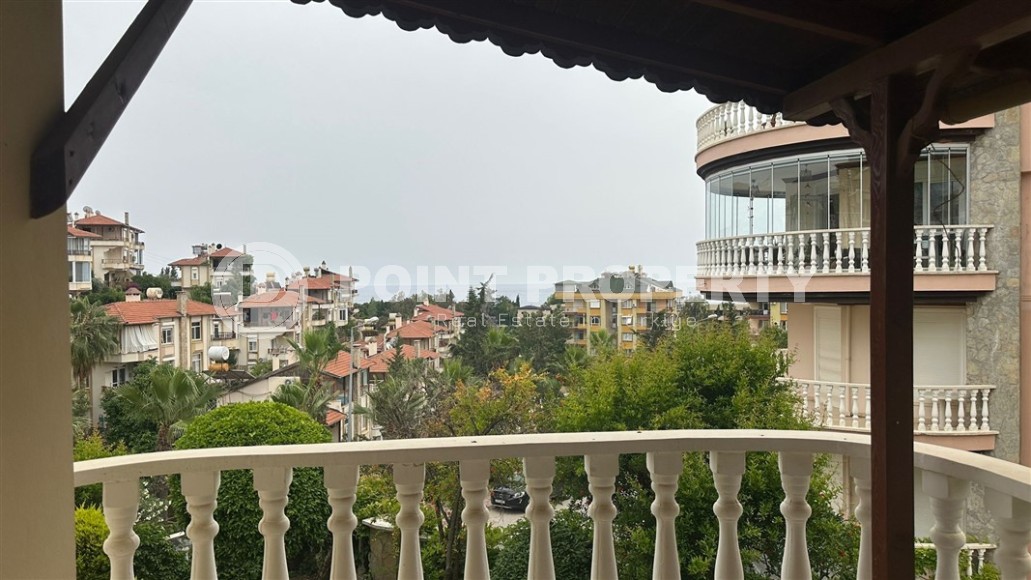 Трехэтажная вилла 2012 года постройки с видом на море, в центре престижного района Аланьи - Кестель-id-7830-фото-17