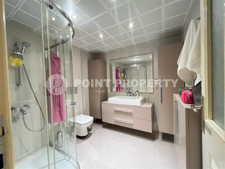 Apartment 3+1 with separate kitchen in the center of Alanya, 50 meters to the sea-id-1607-photo-6