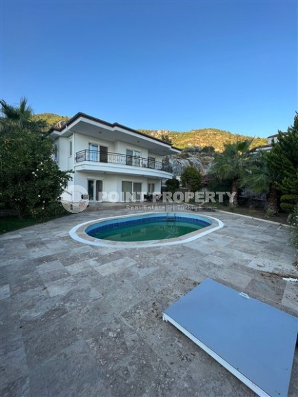 Two-storey villa with a swimming pool and a garden plot, four and a half kilometers from the sea-id-7837-photo-16