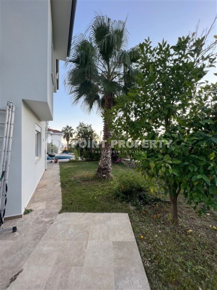 Two-storey villa with a swimming pool and a garden plot, four and a half kilometers from the sea-id-7837-photo-18