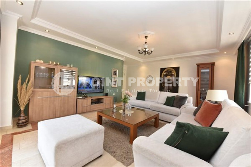 Four-room furnished apartment with large balconies, 300 meters to the central beach of Alanya, 170m2-id-1608-photo-4