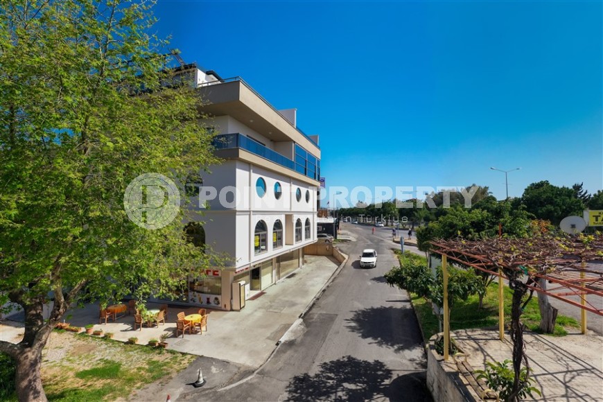New four-storey building for commercial outlets in the prestigious resort area of Alanya - Kestel-id-7842-photo-5