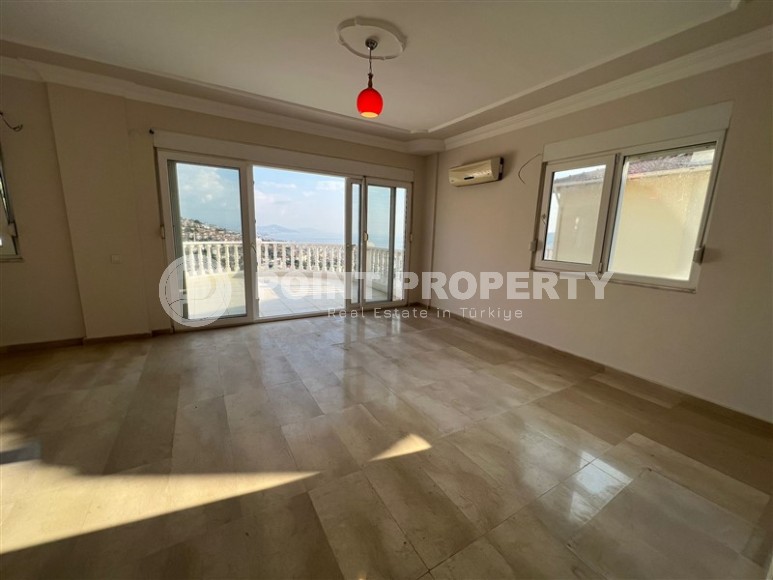 Large three-storey villa 5+1, with a total area of 300 m2, one and a half kilometers from the center of Alanya-id-7844-photo-2