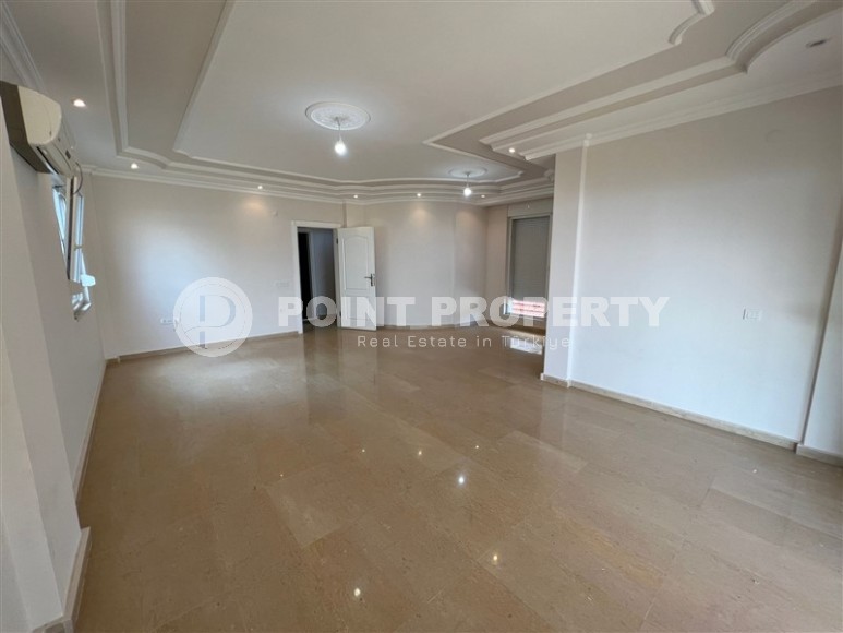 Large three-storey villa 5+1, with a total area of 300 m2, one and a half kilometers from the center of Alanya-id-7844-photo-5