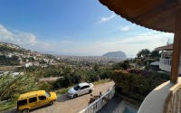Large three-storey villa 5+1, with a total area of 300 m2, one and a half kilometers from the center of Alanya-id-7844-photo-20