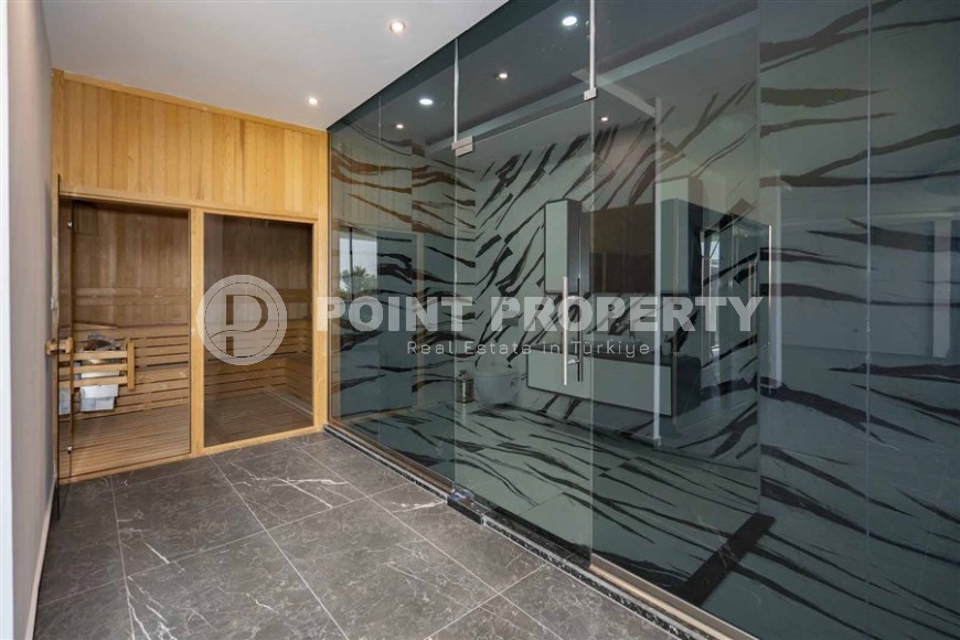 Современная трехэтажная вилла 2020 года постройки с бассейном и садом, в 200 метрах от моря-id-7845-фото-19