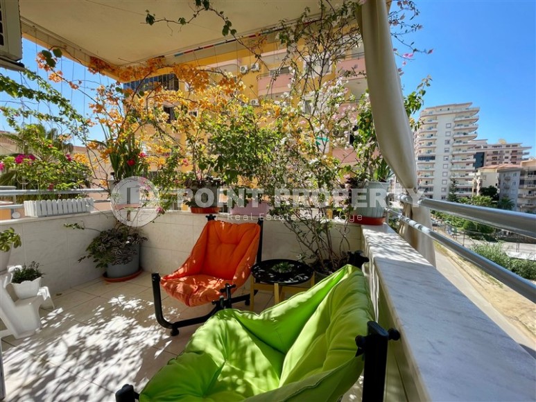 Comfortable 2+1 apartment with furniture and household appliances 300 meters from the sea, in the center of Mahmutlar-id-7849-photo-12