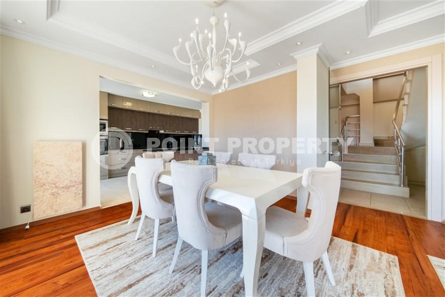 Modern two-level apartment 3+2, with a total area of 210 m2, in the center of a comfortable area of Alanya - Tosmur-id-7850-photo-3