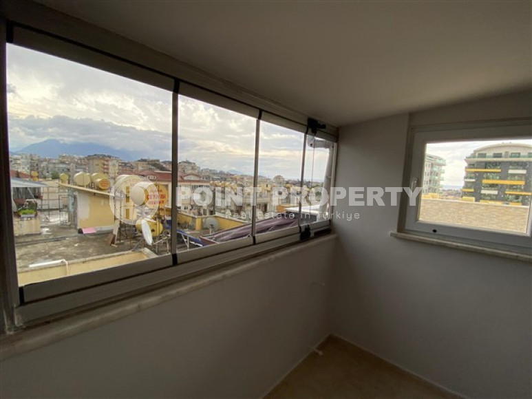 Отличный вариант для отдыха и жизни в центре Алании.  Апартаменты 4+1, 230м2. До моря 400м-id-1609-фото-12