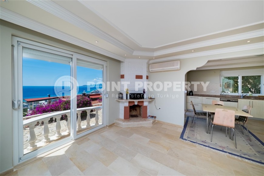 Панорамная трехэтажная вилла с роскошным видом на море, в престижном районе Аланьи - Каргыджак-id-7852-фото-5