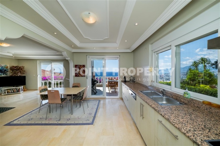 Панорамная трехэтажная вилла с роскошным видом на море, в престижном районе Аланьи - Каргыджак-id-7852-фото-6