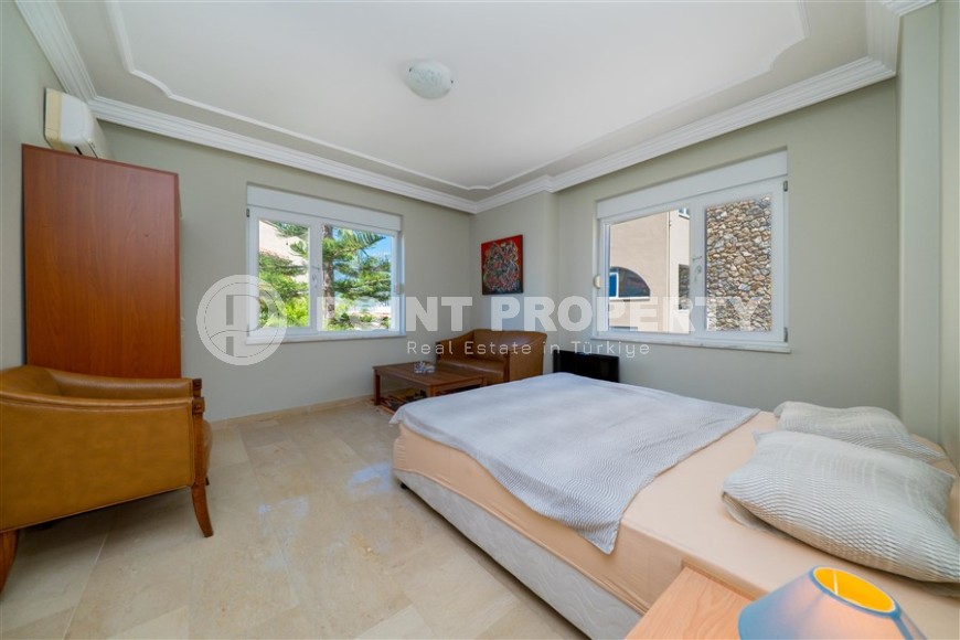 Панорамная трехэтажная вилла с роскошным видом на море, в престижном районе Аланьи - Каргыджак-id-7852-фото-8