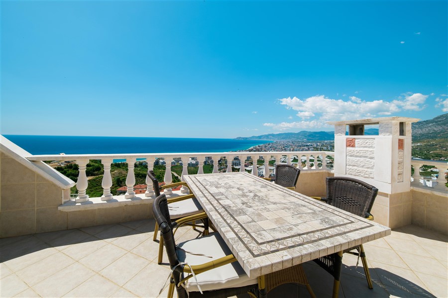 Панорамная трехэтажная вилла с роскошным видом на море, в престижном районе Аланьи - Каргыджак-id-7852-фото-24