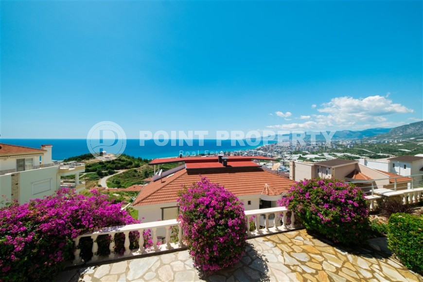 Панорамная трехэтажная вилла с роскошным видом на море, в престижном районе Аланьи - Каргыджак-id-7852-фото-27