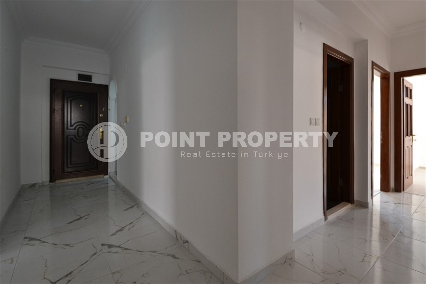 Spacious apartment with fine finishing, on the 4th floor in a building built in 2008-id-5745-photo-6