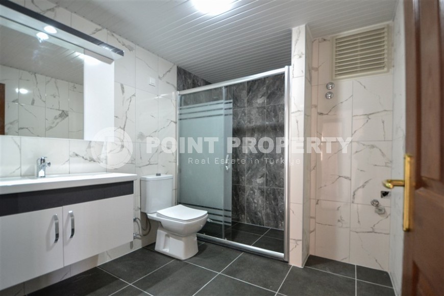 Spacious apartment with fine finishing, on the 4th floor in a building built in 2008-id-5745-photo-9