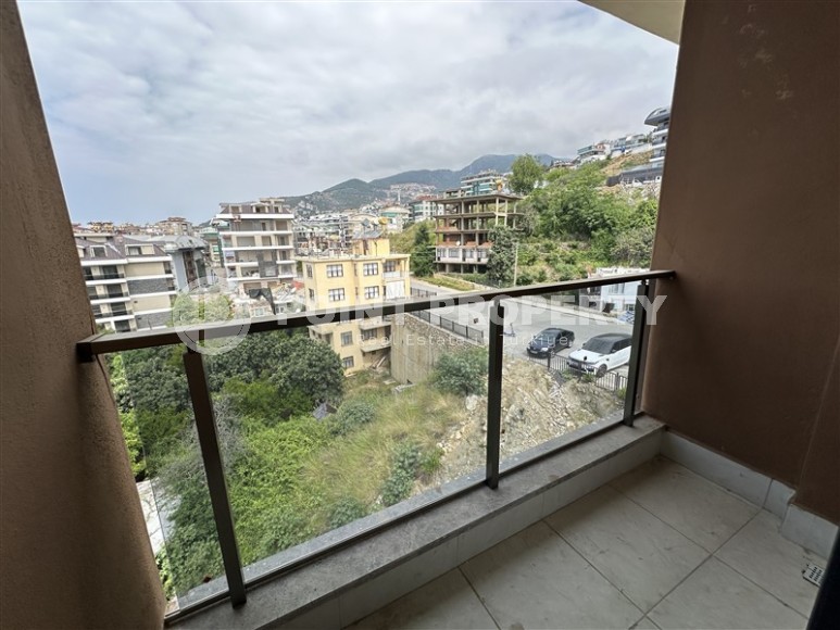 Новая квартира с чистовой отделкой на 2-м этаже в резиденции 2022 года постройки, в 1200 метрах от моря-id-7867-фото-11