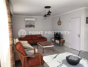 Просторная двухуровневая квартира с четырьмя спальными комнатами в 250 метрах от моря-id-7876-фото-1