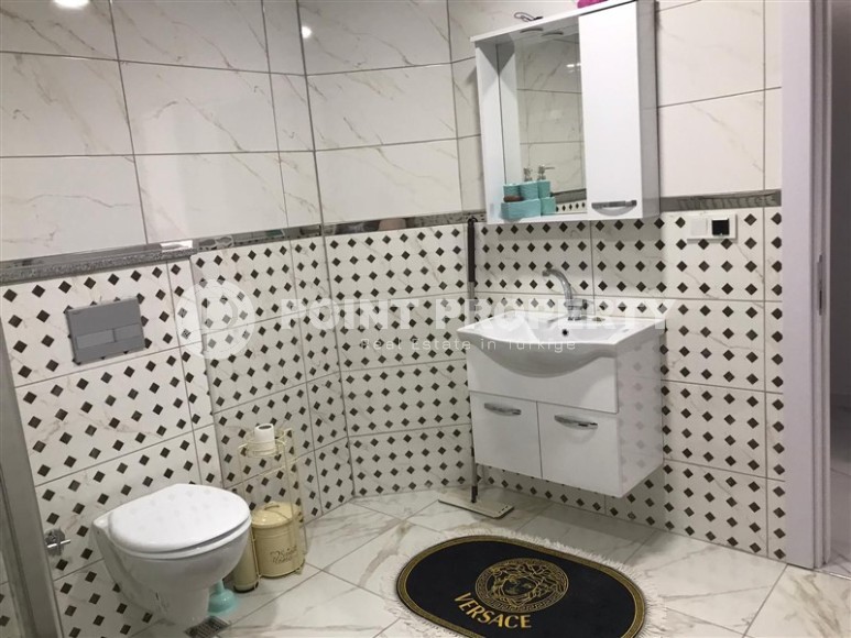 Просторная двухуровневая квартира с четырьмя спальными комнатами в 250 метрах от моря-id-7876-фото-11