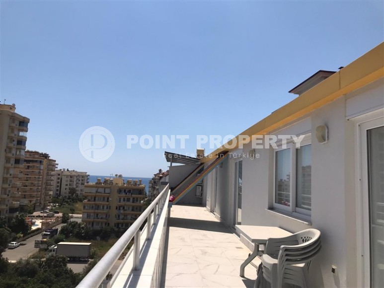 Просторная двухуровневая квартира с четырьмя спальными комнатами в 250 метрах от моря-id-7876-фото-12