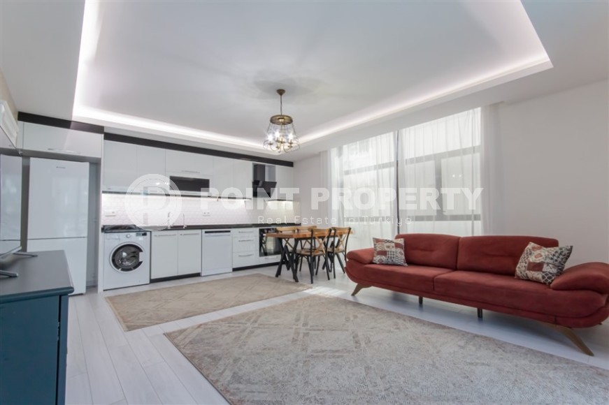 Comfortable 2+1 apartment with spacious glazed balconies in the center of Mahmutlar-id-7882-photo-2