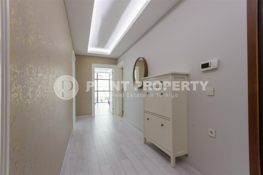 Comfortable 2+1 apartment with spacious glazed balconies in the center of Mahmutlar-id-7882-photo-7