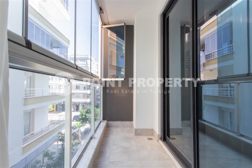 Comfortable 2+1 apartment with spacious glazed balconies in the center of Mahmutlar-id-7882-photo-13
