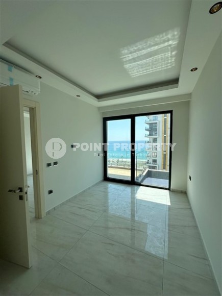 Panoramic apartment with sea views on the 9th floor in an ultra-modern residential complex, in the center of Mahmutlar-id-7885-photo-5