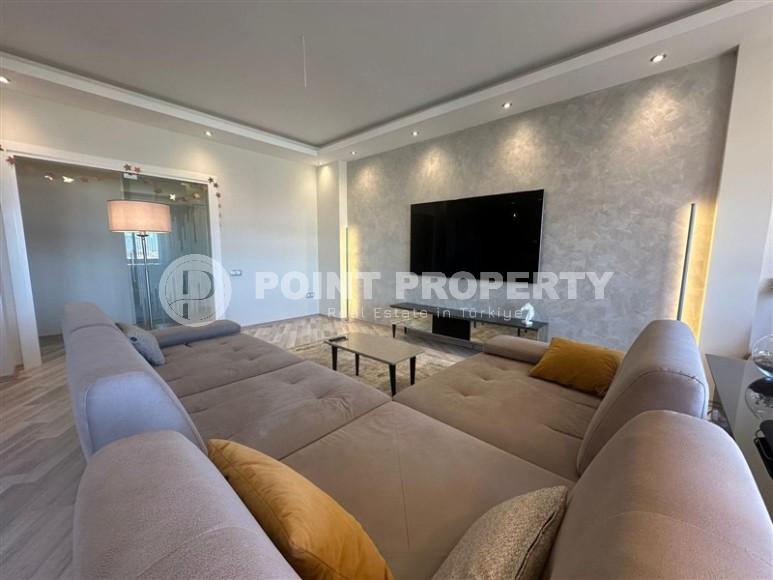 Panoramic two-level apartment on the 4th floor with an attic in the center of Oba district-id-7889-photo-4