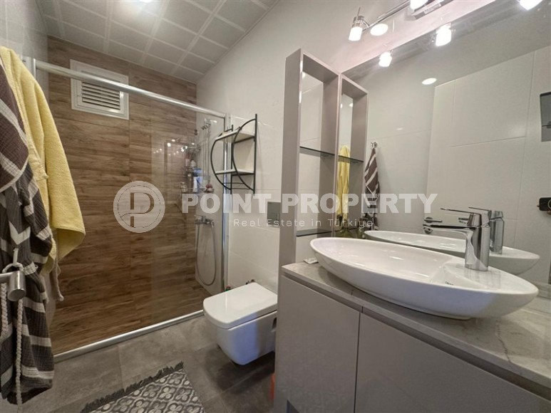 Panoramic two-level apartment on the 4th floor with an attic in the center of Oba district-id-7889-photo-14