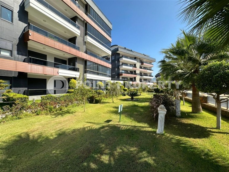 Panoramic two-level apartment on the 4th floor with an attic in the center of Oba district-id-7889-photo-29