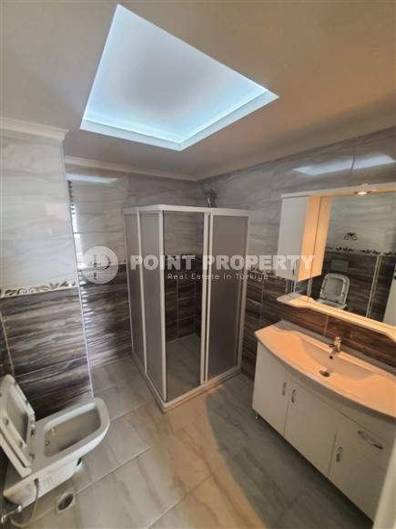 Просторный пятикомнатный пентхаус с видом на море и горы, площадь 220 м2, районе Махмутлар. До пляжа 250 метров-id-1614-фото-17