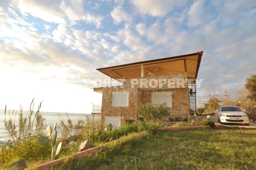 Двухэтажная вилла на самом берегу моря в живописном районе Аланьи - Демирташ-id-7891-фото-24