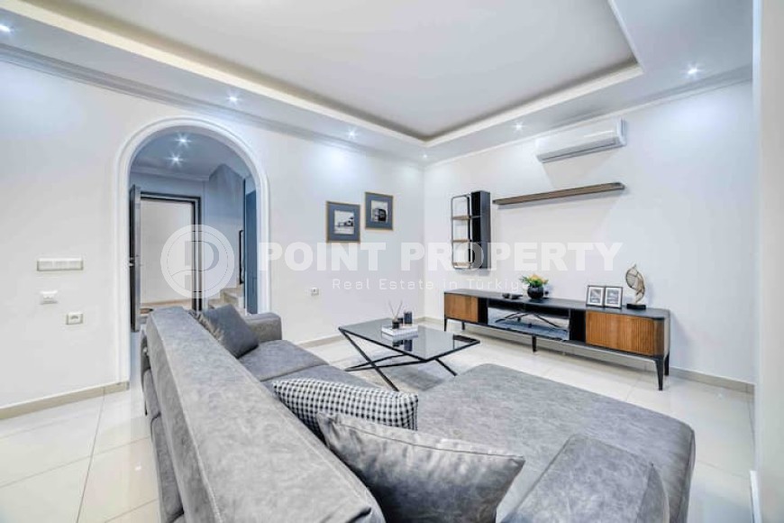 Atmospheric two-level apartment on the first line from the sea, near the famous Cleopatra Beach-id-7896-photo-2