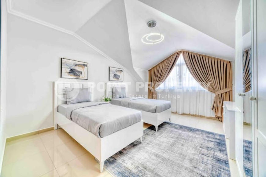 Atmospheric two-level apartment on the first line from the sea, near the famous Cleopatra Beach-id-7896-photo-8