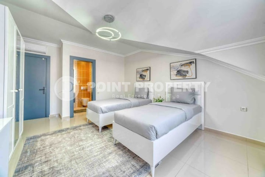 Atmospheric two-level apartment on the first line from the sea, near the famous Cleopatra Beach-id-7896-photo-9