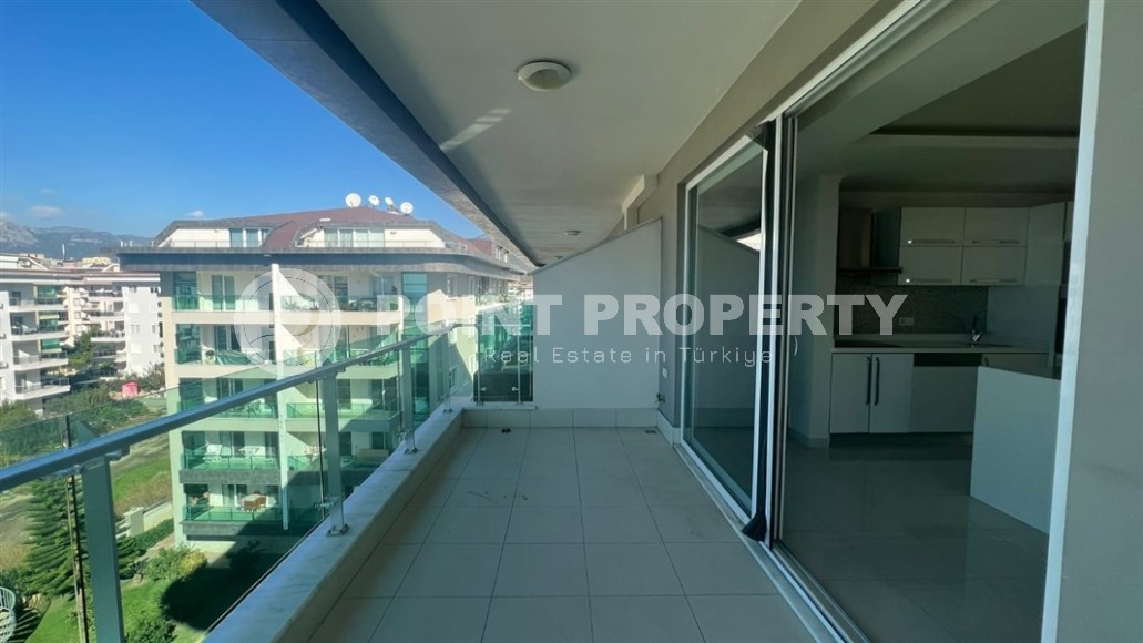 Просторная квартира с чистовой отделкой в 100 метрах от моря, в центре престижного района Аланьи - Кестель-id-7897-фото-12