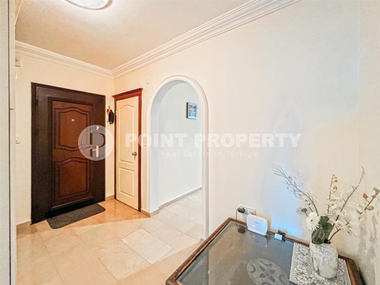 A ready-to-move-in apartment with furniture and household appliances in a comfortable residential complex with hotel infrastructure.-id-7898-photo-7