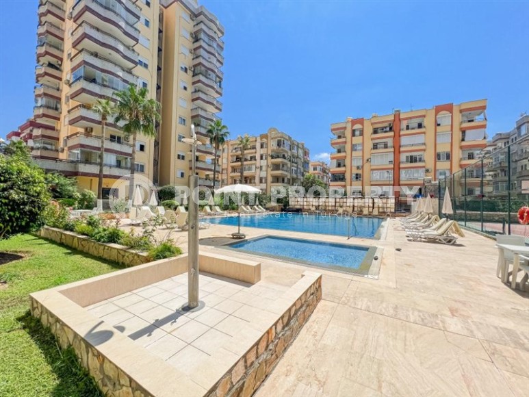 A ready-to-move-in apartment with furniture and household appliances in a comfortable residential complex with hotel infrastructure.-id-7898-photo-18