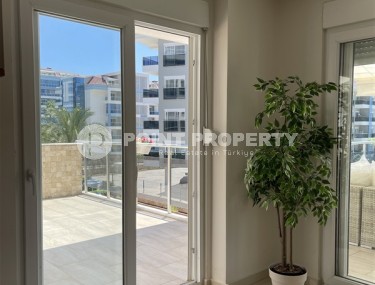 Modern two-level apartment with a large outdoor terrace in a picturesque area of Alanya - Kestel-id-7899-photo-3