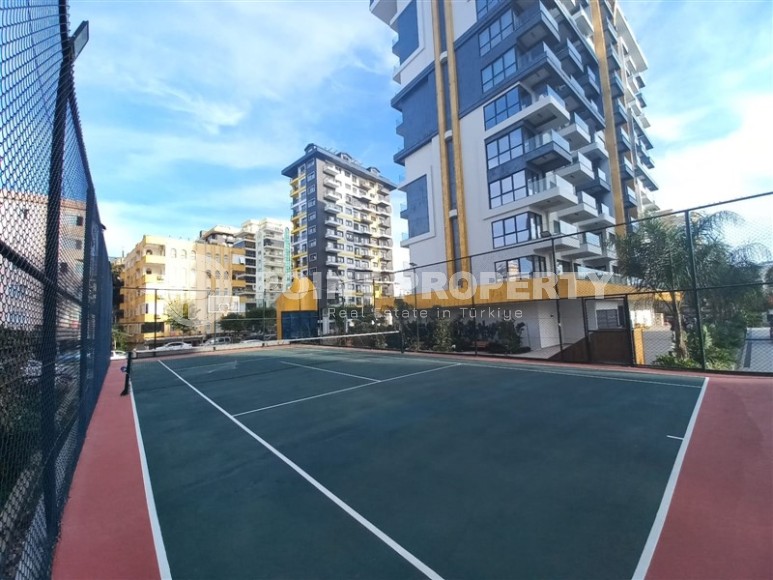 New apartment with a luxurious location on the first line from the sea, in the center of Mahmutlar-id-7901-photo-20