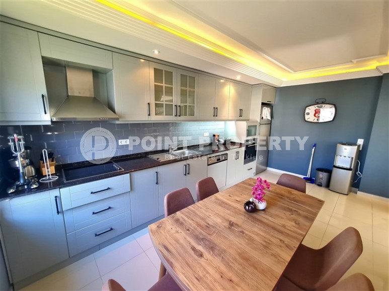 Просторная линейная квартира 3+1, общей площадью 168 м2, в нескольких минутах ходьбы от центра европейского района Аланьи - Оба-id-7905-фото-4