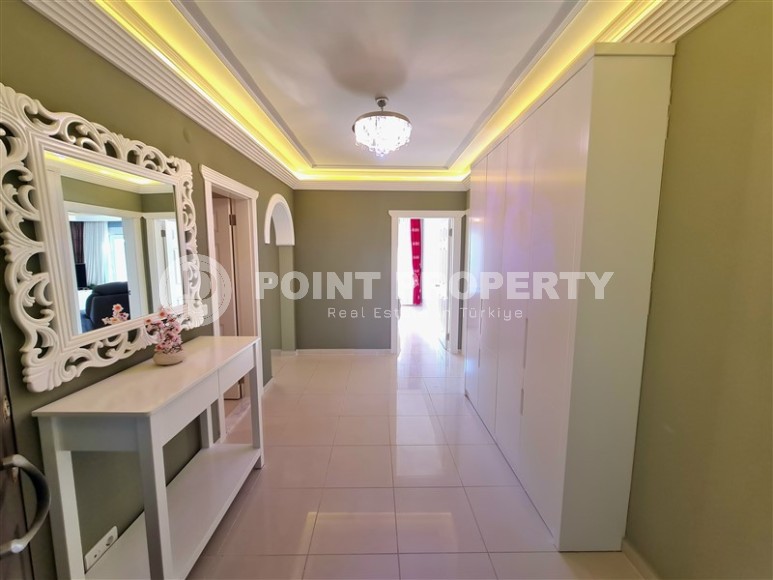 Просторная линейная квартира 3+1, общей площадью 168 м2, в нескольких минутах ходьбы от центра европейского района Аланьи - Оба-id-7905-фото-9