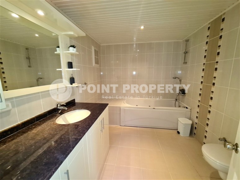 Просторная линейная квартира 3+1, общей площадью 168 м2, в нескольких минутах ходьбы от центра европейского района Аланьи - Оба-id-7905-фото-11