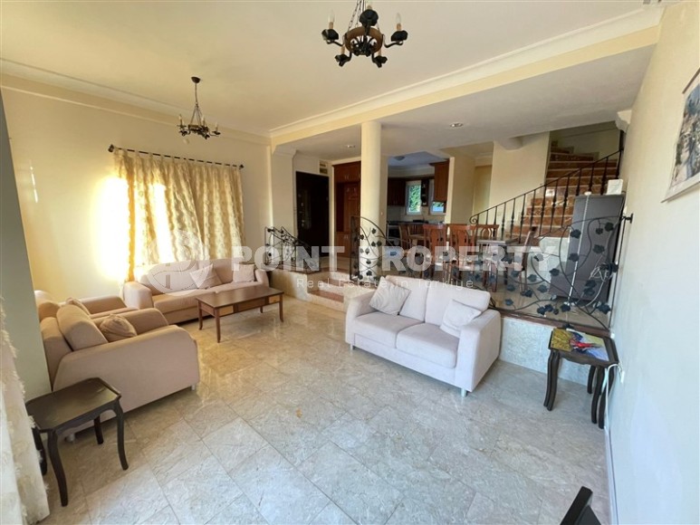 Двухэтажная вилла-близнец в 2300 метрах от моря в живописном, экологически чистом районе Аланьи - Каргыджак-id-7914-фото-3