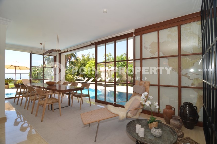 Atmospheric three-storey villa three and a half kilometers from the sea in the prestigious area of Alanya - Bektash-id-7916-photo-4