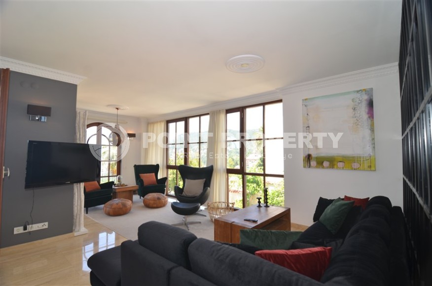 Atmospheric three-storey villa three and a half kilometers from the sea in the prestigious area of Alanya - Bektash-id-7916-photo-10