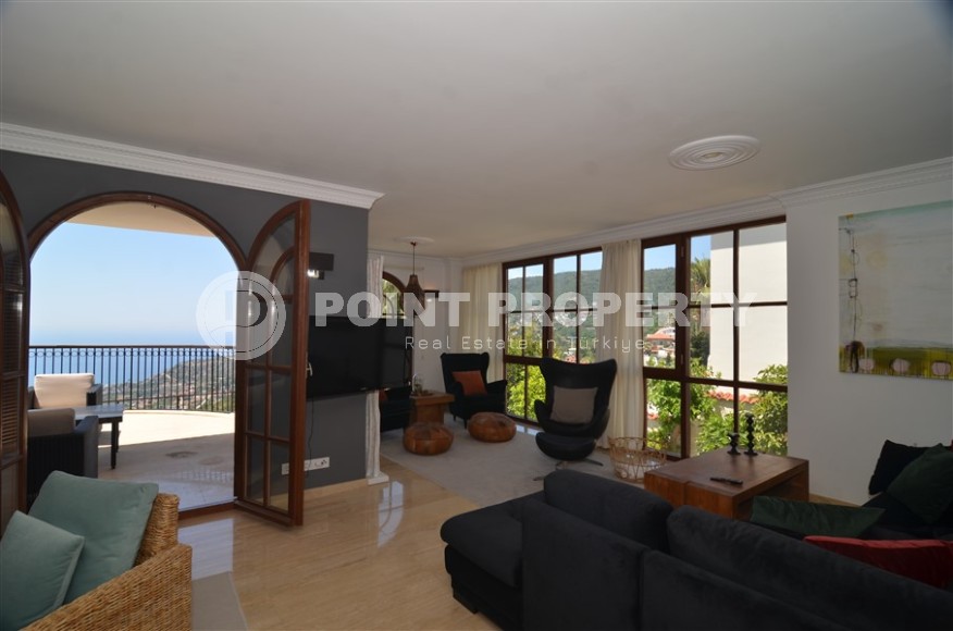 Atmospheric three-storey villa three and a half kilometers from the sea in the prestigious area of Alanya - Bektash-id-7916-photo-11