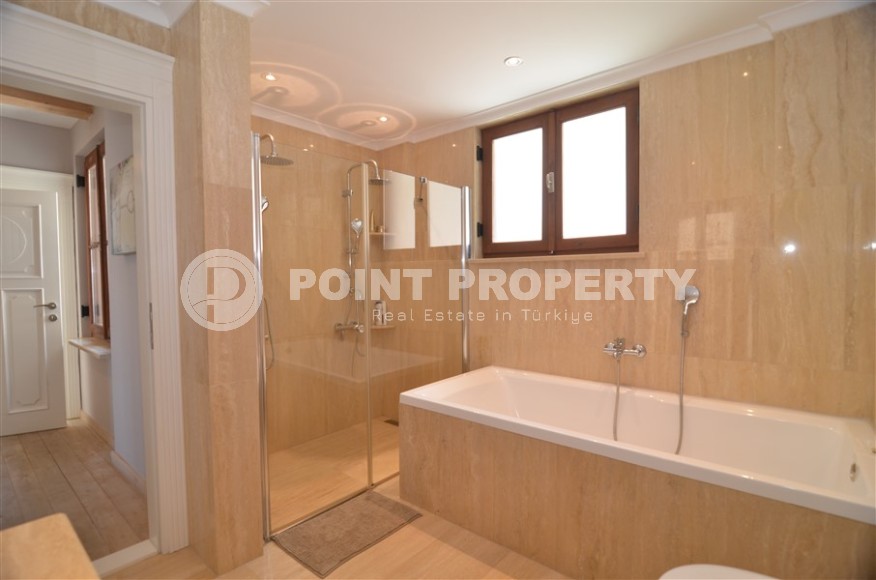 Atmospheric three-storey villa three and a half kilometers from the sea in the prestigious area of Alanya - Bektash-id-7916-photo-21