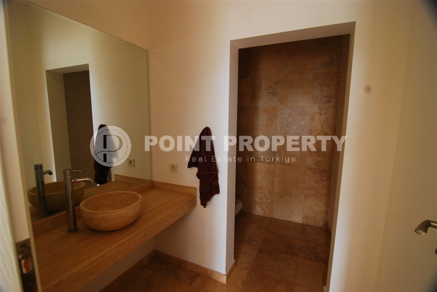 Atmospheric three-storey villa three and a half kilometers from the sea in the prestigious area of Alanya - Bektash-id-7916-photo-25